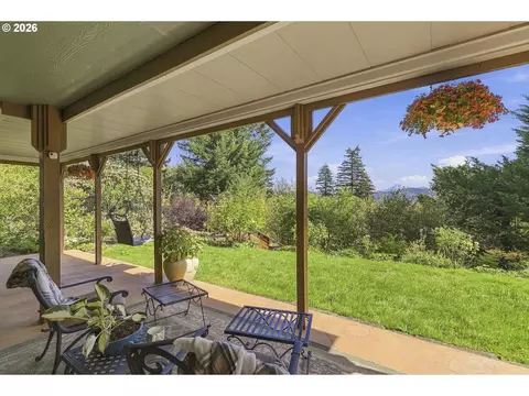 Exterior - 31013 NE 69th St, Camas, WA 98607 photo 3 of 9