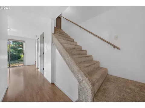 Entry Way - 30 T St, Springfield, OR 97477 photo 2 of 3