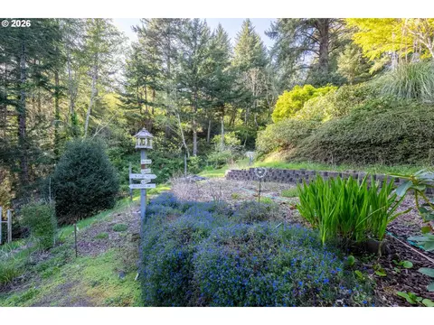 Exterior - 70948 Devore Arm Rd, Lakeside, OR 97449 photo 5 of 7