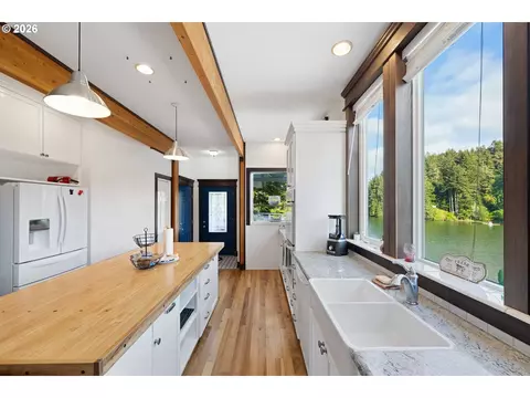 Kitchen - 70948 Devore Arm Rd, Lakeside, OR 97449 photo 6 of 6
