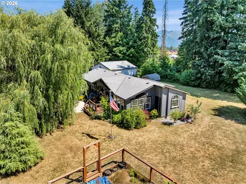 52 Estabrook Rd, Carson, WA 98610