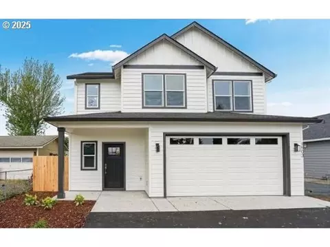 1503 N Second St, Silverton, OR 97381