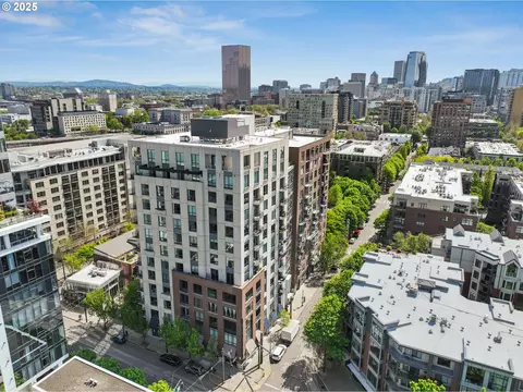 922 NW 11th Ave #714, Portland, OR 97209
