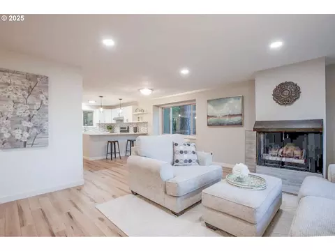 Living - 202 Foxtail Dr, Eugene, OR 97405 photo 1 of 5