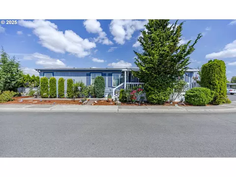 1699 N Terry St #142, Eugene, OR 97402