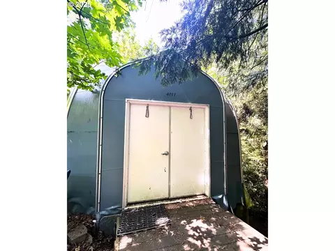 4911 SW Garden Home Rd, Portland, OR 97219