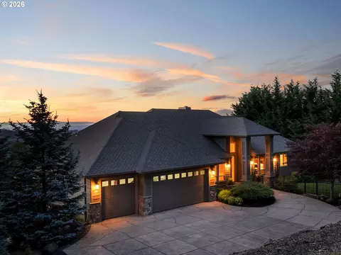 19048 SW Salmonberry Dr, Sherwood, OR 97140