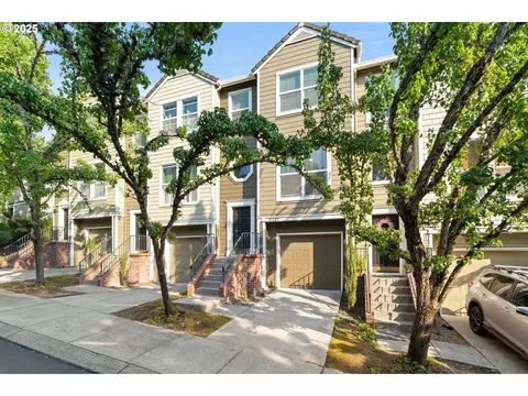 10223 NW Wilshire Ln #37, Portland, OR 97229