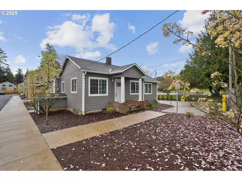 6054 SE 136th Ave, Portland, OR 97236