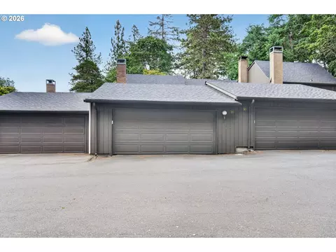 Exterior - 20 Brae Burn Dr, Eugene, OR 97405 photo 1 of 10