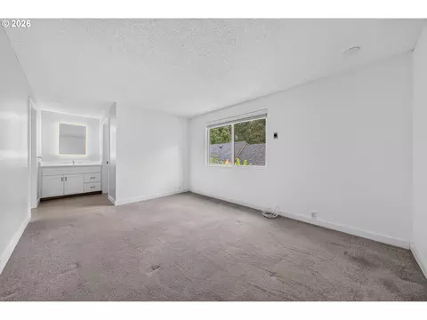 Bedroom - 20 Brae Burn Dr, Eugene, OR 97405 photo 1 of 7