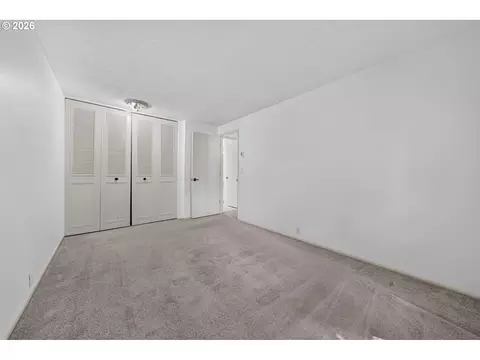Bedroom - 20 Brae Burn Dr, Eugene, OR 97405 photo 6 of 7