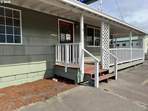 Exterior - 2091 Broadway Ave, North Bend, OR 97459 photo 1 of 7
