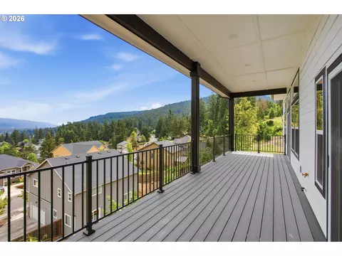 Exterior - 6884 Forest Ridge Dr, Springfield, OR 97478 photo 8 of 10