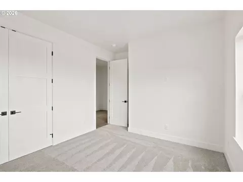 Bedroom - 6884 Forest Ridge Dr, Springfield, OR 97478 photo 5 of 5