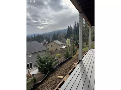 Exterior - 6884 Forest Ridge Dr, Springfield, OR 97478 photo 6 of 10