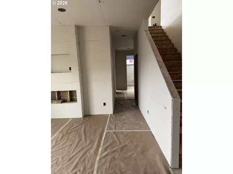 Entry Way - 6884 Forest Ridge Dr, Springfield, OR 97478 photo 2 of 2