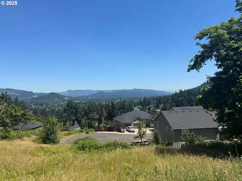 View/Area - 6884 Forest Ridge Dr, Springfield, OR 97478 photo 3 of 4