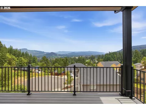 Exterior - 6884 Forest Ridge Dr, Springfield, OR 97478 photo 9 of 10