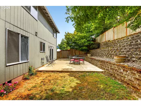 Exterior - 37520 Green Mountain St, Sandy, OR 97055 photo 5 of 7