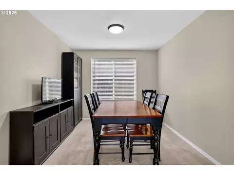 Dining - 37520 Green Mountain St, Sandy, OR 97055 photo 1 of 3