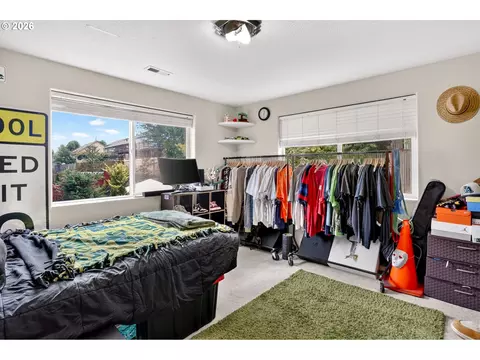 Bedroom - 37520 Green Mountain St, Sandy, OR 97055 photo 5 of 5