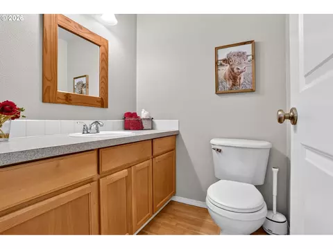Bath - 37520 Green Mountain St, Sandy, OR 97055 photo 1 of 4