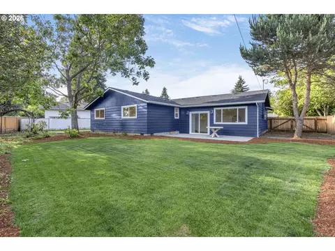 Exterior - 288 Suburban Ave, Eugene, OR 97404 photo 4 of 9