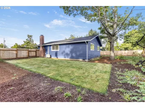 Exterior - 288 Suburban Ave, Eugene, OR 97404 photo 9 of 9