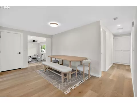 Entry Way - 288 Suburban Ave, Eugene, OR 97404 photo 1 of 3