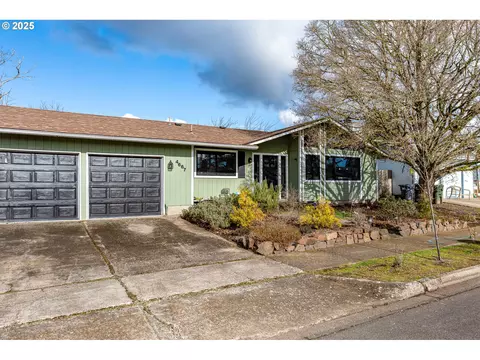 4667 Marshall Ave, Eugene, OR 97402