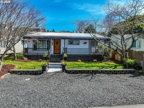 156 1st Ave, Coos Bay, OR 97420