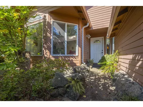 2085 NE Tide Ave, Lincoln City, OR 97367
