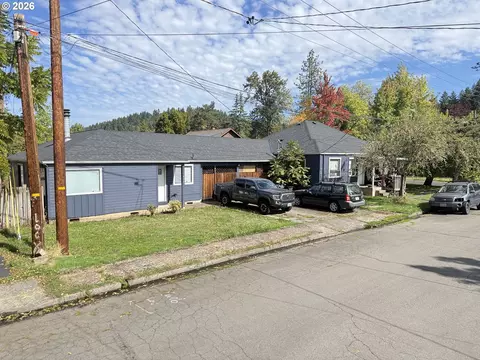 893 Sprague St, Eugene, OR 97405 photo 3