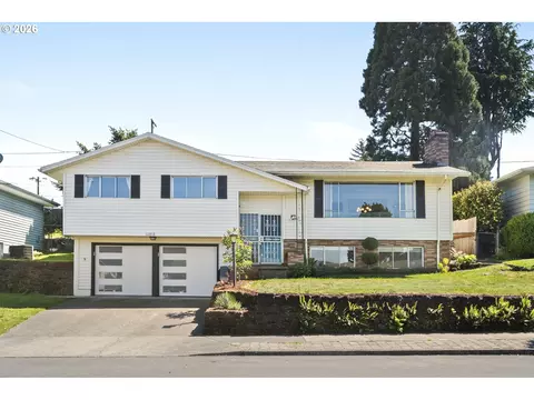 10818 SE Clay St, Portland, OR 97216
