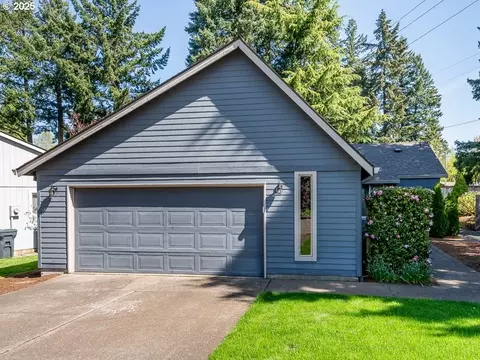 8105 SW Seminole Trl, Tualatin, OR 97062