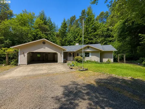 4830 Darlings Loop, Florence, OR 97439