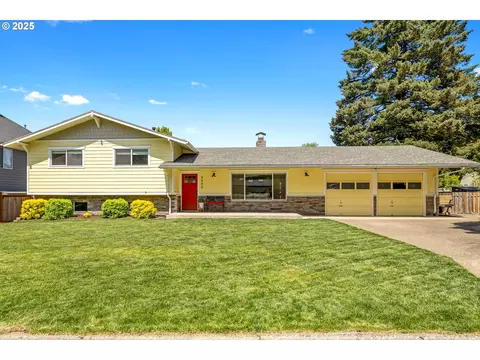 9545 SW Killarney Ln, Tualatin, OR 97062
