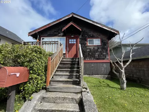 809 Glasgow Ave, Astoria, OR 97103
