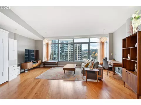 3601 S River Pkwy #2416, Portland, OR 97239