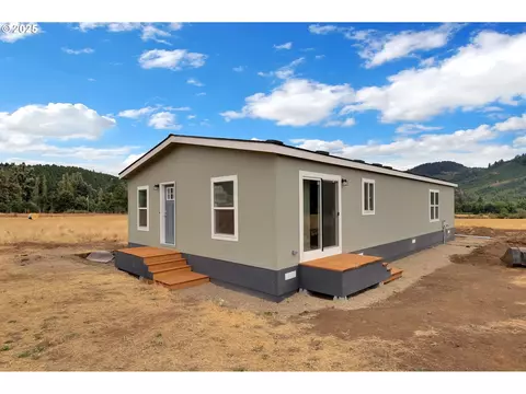 89615 Hill Rd, Springfield, OR 97478