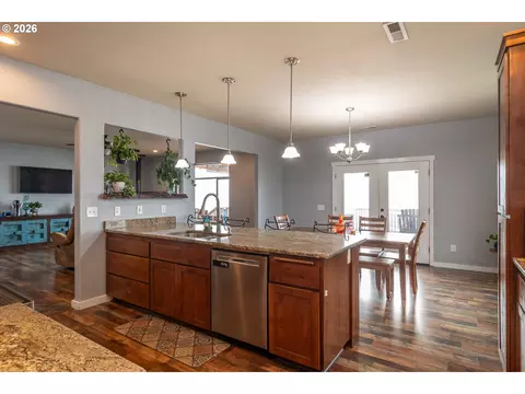 Kitchen - 175 Doe Rd, Glide, OR 97443 photo 6 of 6