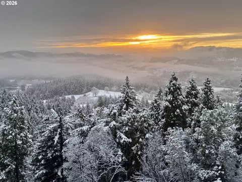 View/Area - 175 Doe Rd, Glide, OR 97443 photo 6 of 7