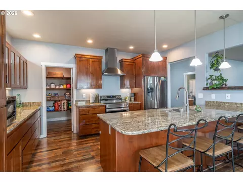 Kitchen - 175 Doe Rd, Glide, OR 97443 photo 2 of 6