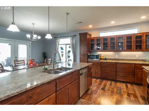 Kitchen - 175 Doe Rd, Glide, OR 97443 photo 1 of 6