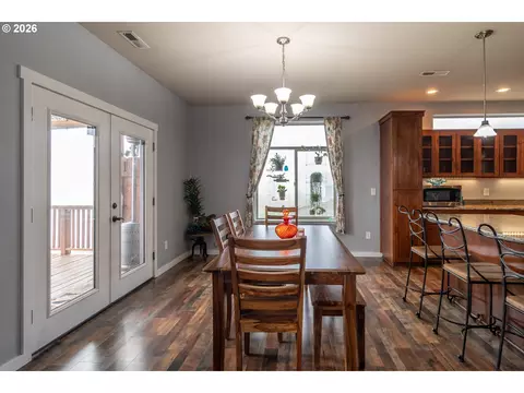 Dining - 175 Doe Rd, Glide, OR 97443 photo 2 of 2