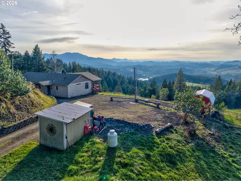 Exterior - 175 Doe Rd, Glide, OR 97443 photo 3 of 9