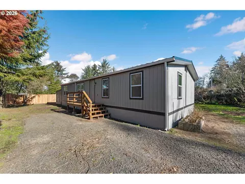 63645 Grand Rd, Coos Bay, OR 97420