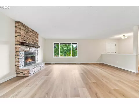Living - 2500 SW 15th St, Gresham, OR 97080 photo 5 of 6
