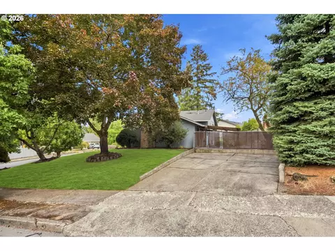 Exterior - 2500 SW 15th St, Gresham, OR 97080 photo 13 of 13